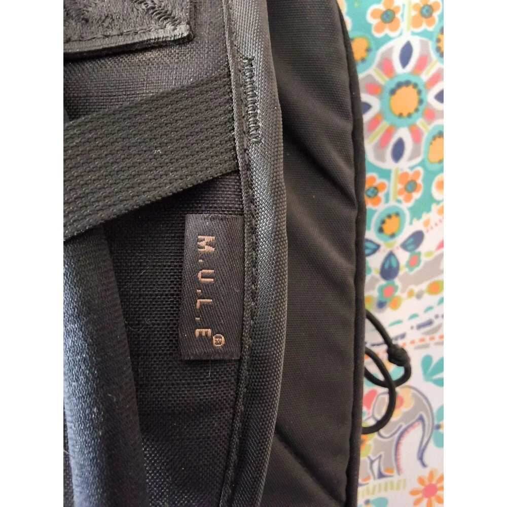 Camelbak M.U.L.E. Maximum Gear Hydration Pack Black Padded Straps Bladder Inc.